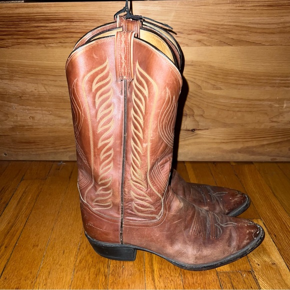 Tony Lama Men’s Leather Cowboy Boots. Great condition. - Picture 3 of 7